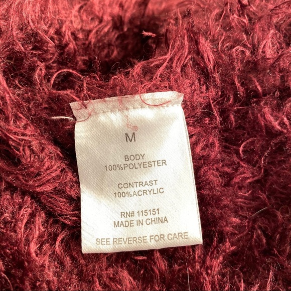 Romeo and Juliet Couture burgundy fuzzy cardigan M - Picture 6 of 8